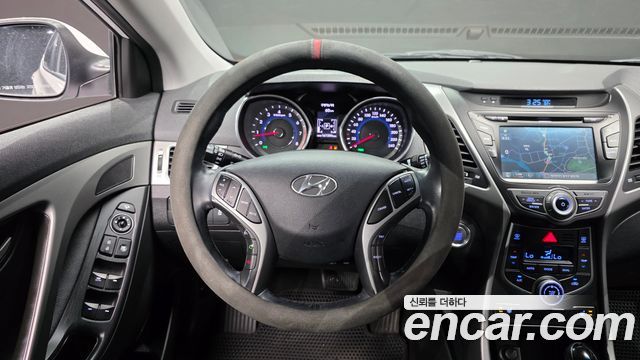 Hyundai AVANTE 2014 — photo 13