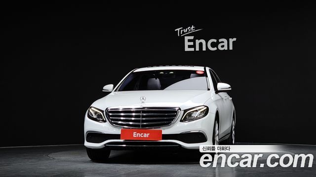 Mercedes-Benz E-Class 2017 — photo 3