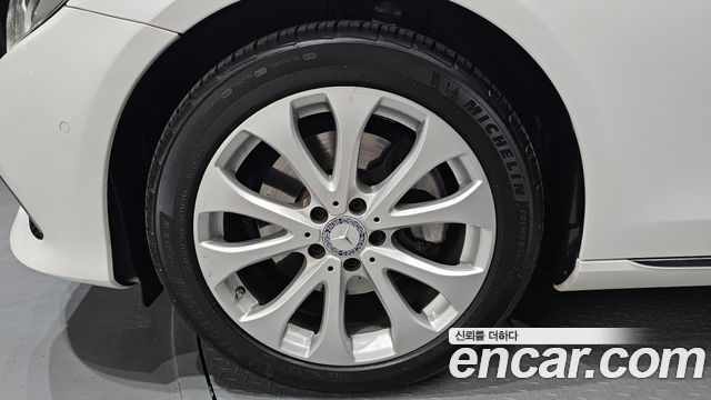 Mercedes-Benz E-Class 2017 — photo 5