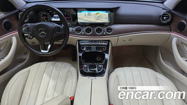Mercedes-Benz E-Class 2017 — photo 7