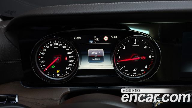 Mercedes-Benz E-Class 2017 — photo 8