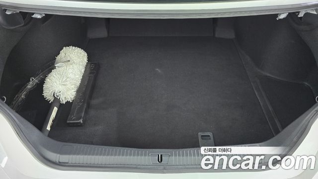 Toyota Avalon 2019 — photo 16