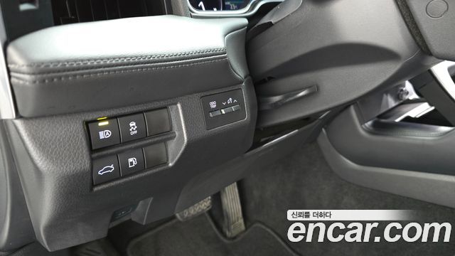 Toyota Avalon 2019 — photo 18
