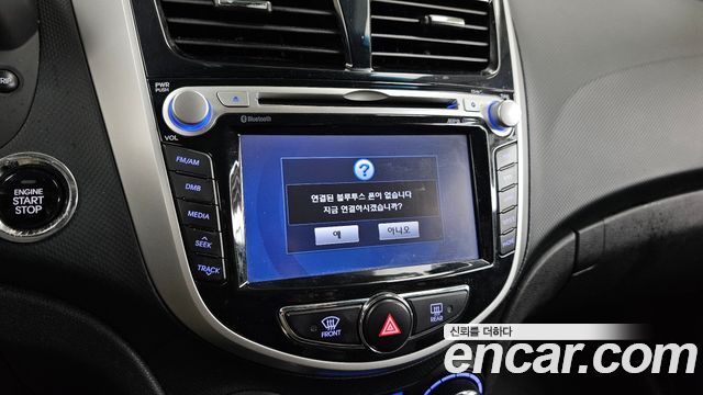 Hyundai Accent 2015 — photo 22