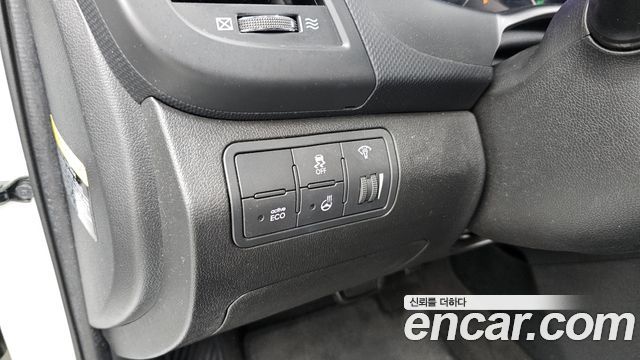 Hyundai Accent 2015 — photo 28