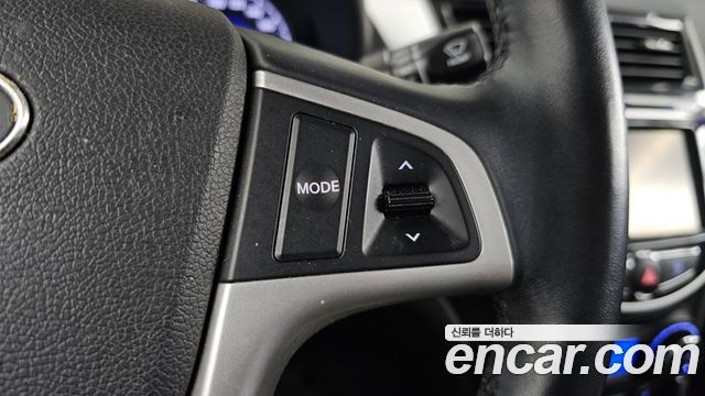 Hyundai Accent 2015 — photo 35