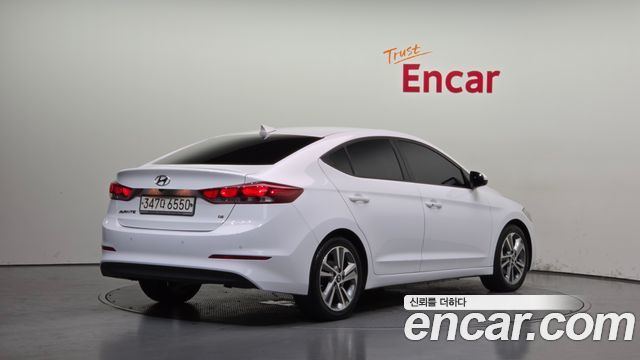 Hyundai AVANTE 2018 — photo 2