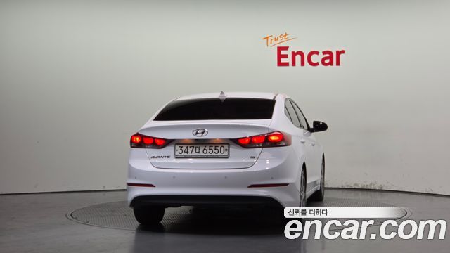 Hyundai AVANTE 2018 — photo 4