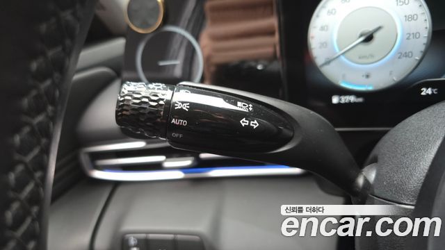 Hyundai AVANTE 2021 — photo 18