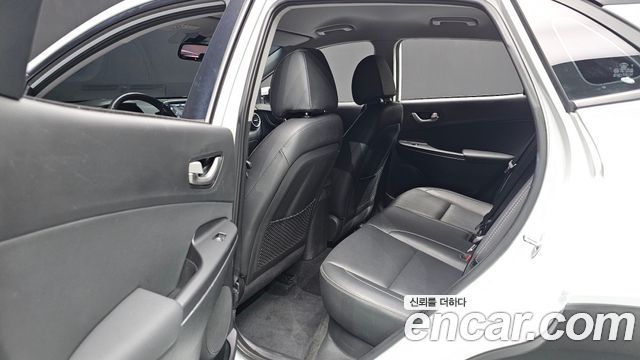 Hyundai Kona 2018 — photo 18