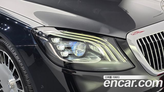 Mercedes-Benz S-Class 2020 — photo 8