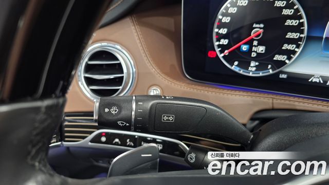 Mercedes-Benz S-Class 2020 — photo 27