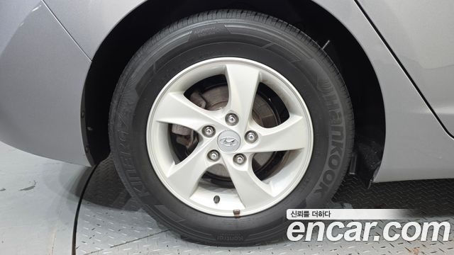 Hyundai AVANTE 2015 — photo 5