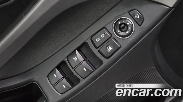 Hyundai AVANTE 2015 — photo 15