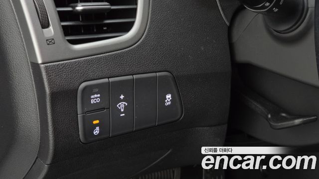 Hyundai AVANTE 2015 — photo 16