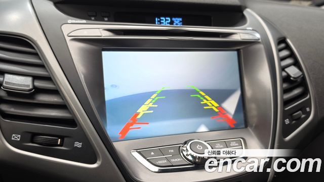 Hyundai AVANTE 2015 — photo 19