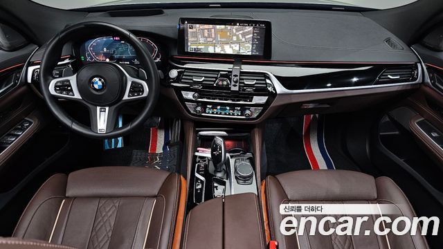 BMW Gran Turismo 2023 — photo 10