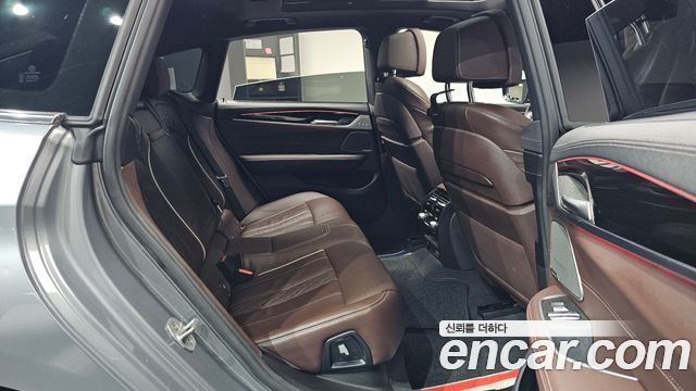 BMW Gran Turismo 2023 — photo 17