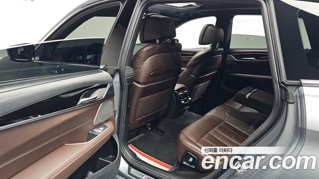 BMW Gran Turismo 2023 — photo 18
