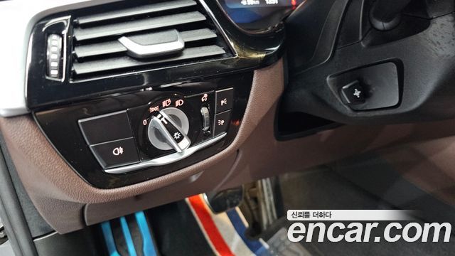BMW Gran Turismo 2023 — photo 20