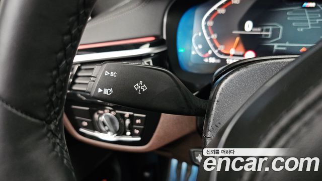 BMW Gran Turismo 2023 — photo 21