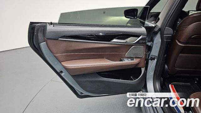 BMW Gran Turismo 2023 — photo 15