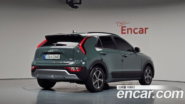 Kia Niro 2023 — photo 2