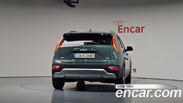 Kia Niro 2023 — photo 4