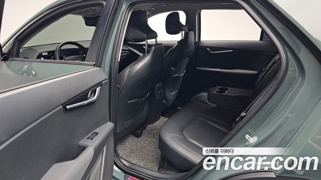 Kia Niro 2023 — photo 18