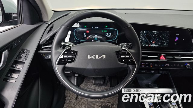 Kia Niro 2023 — photo 19