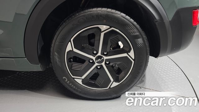 Kia Niro 2023 — photo 7