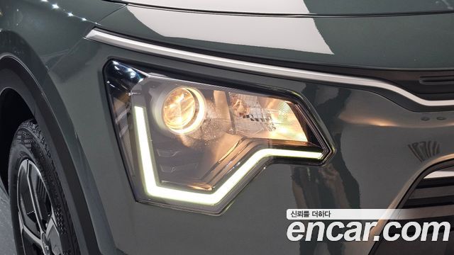 Kia Niro 2023 — photo 8