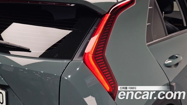 Kia Niro 2023 — photo 9