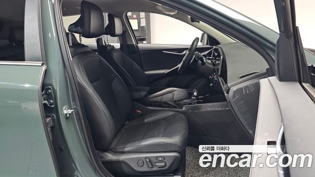 Kia Niro 2023 — photo 16