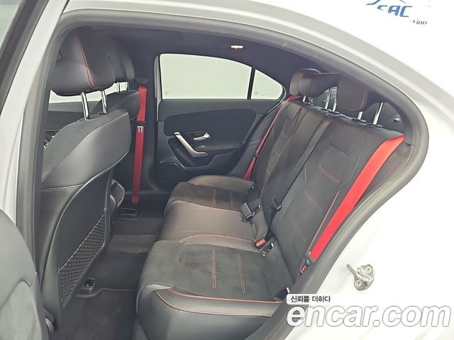 Mercedes-Benz A-Class 2021 — photo 12