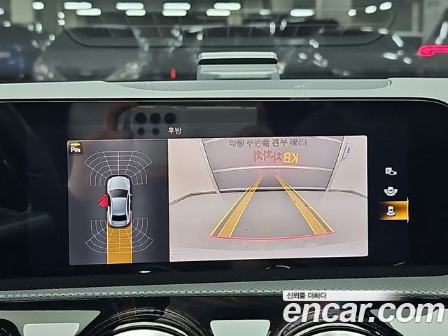 Mercedes-Benz A-Class 2021 — photo 15