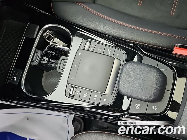 Mercedes-Benz A-Class 2021 — photo 17