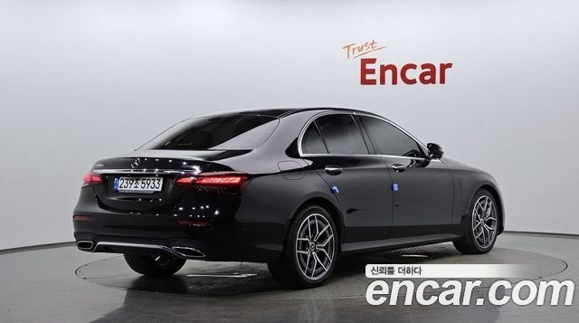 Mercedes-Benz E-Class 2021 — photo 2