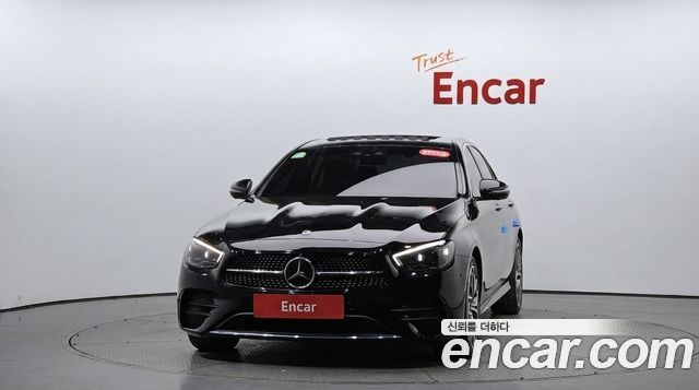 Mercedes-Benz E-Class 2021 — photo 3