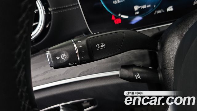 Mercedes-Benz E-Class 2021 — photo 28