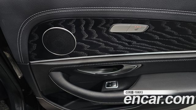 Mercedes-Benz E-Class 2021 — photo 30
