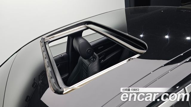 Mercedes-Benz E-Class 2021 — photo 31