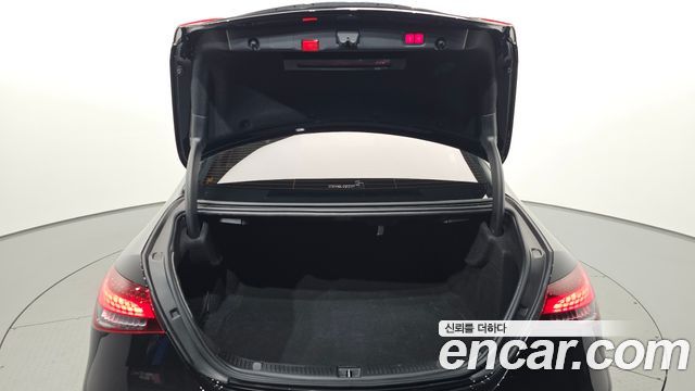Mercedes-Benz E-Class 2021 — photo 32