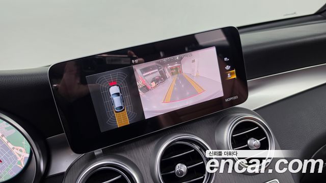 Mercedes-Benz GLC-Class 2021 — photo 16