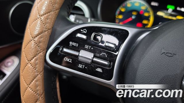 Mercedes-Benz GLC-Class 2021 — photo 17