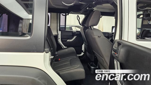 Jeep Wrangler 2014 — photo 12