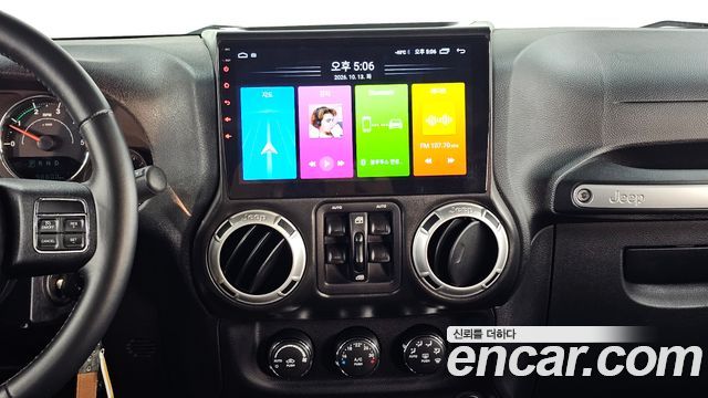 Jeep Wrangler 2014 — photo 14