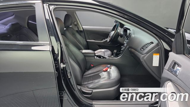Kia K5 2013 — photo 16