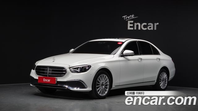Mercedes-Benz E-Class 2023 — photo 1