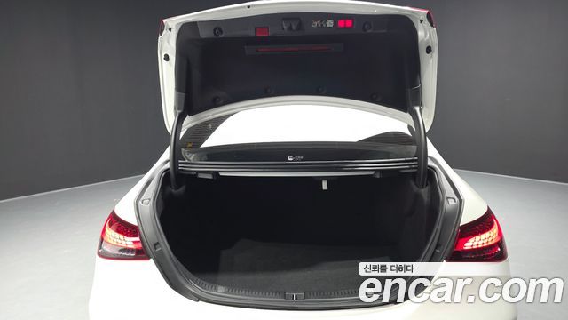 Mercedes-Benz E-Class 2023 — photo 20